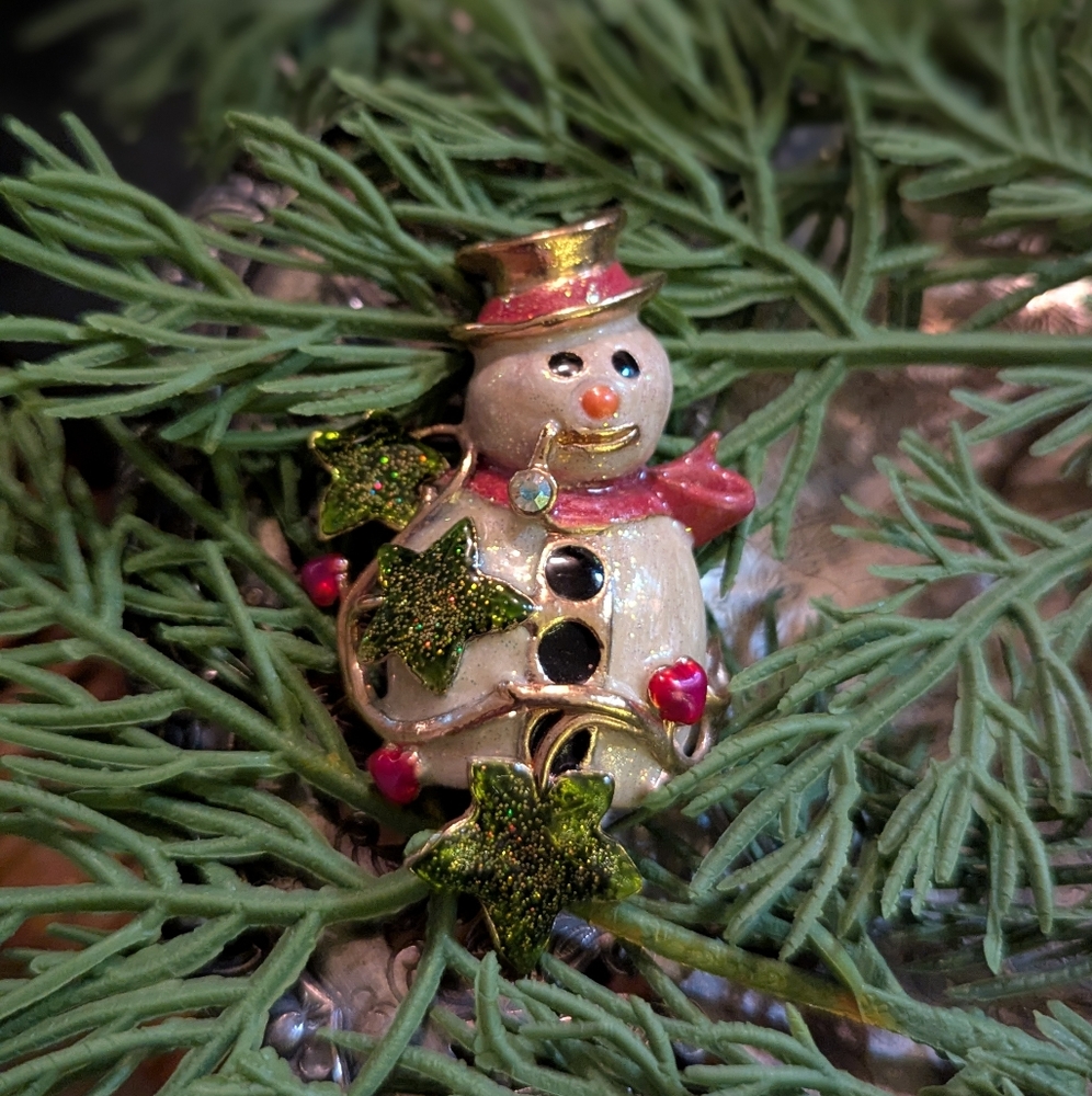 Vintage Kirks Folly snowman pin brooch